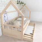 Hausbett aus Holz mit Schublade und zweiter Schlafmöglichkeit – die perfekte Lösung für jedes Kinderzimmer 🏡✨