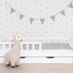 Kinderbett aus Massivholz mit stabiler abnehmbarer Schutzgitter CLASI NUO – eine Investition in gesunden Schlaf und eine sichere Kindheit 🦋⭐
